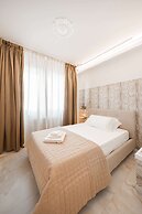 Avenue Suites