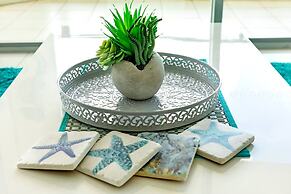 Zen Sapphire Shore Balcony - Pool - Work Desk