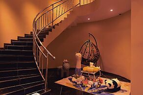 Wealth Hotel
