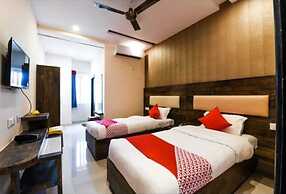SR GRAND HOTEL