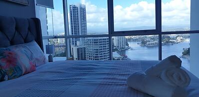 Chevron Tower3 has 2bedrooms 2beds With Car Park