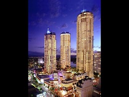 Chevron Tower3 has 2bedrooms 2beds With Car Park