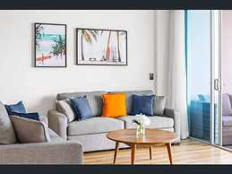 Chevron With 3beds and own Carpark Within Tower3