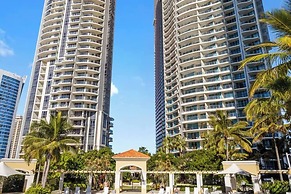 Chevron With 3beds and own Carpark Within Tower3