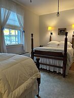 Historic General Lewis Inn