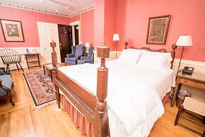 Historic General Lewis Inn