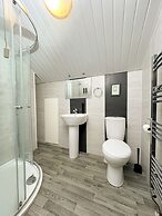 Ocho Homes Lux By Eight Continents, Belfast