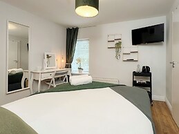 Ocho Homes Lux By Eight Continents, Belfast