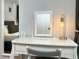 Ocho Homes Lux By Eight Continents, Belfast