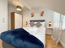 Ocho Homes Lux By Eight Continents, Belfast
