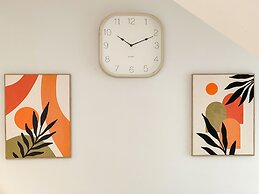Ocho Homes Lux By Eight Continents, Belfast