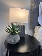 Ocho Homes Lux By Eight Continents, Belfast