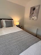 Ocho Homes Lux By Eight Continents, Belfast