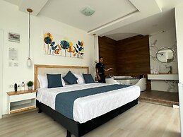 Golden Garden Hotel & Suites