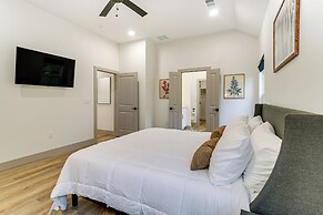 Lake-view Retreat w/ Games & Yard in Daingerfield