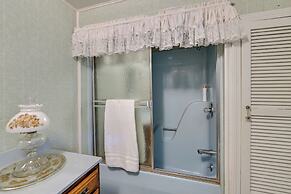 Hike & Fish: Rustic, Timeless Mckee Home w/ Yard