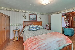 Hike & Fish: Rustic, Timeless Mckee Home w/ Yard