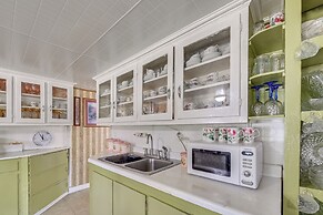Hike & Fish: Rustic, Timeless Mckee Home w/ Yard