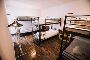 Loredo Surf House