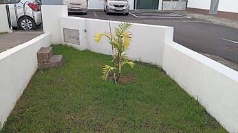 3 Bed House - Sleeps 4 - Wifi - Parking