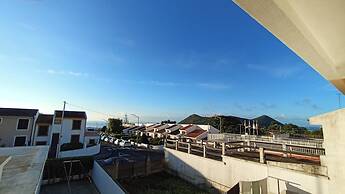 3 Bed House - Sleeps 4 - Wifi - Parking
