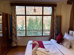 Hotel Oscar Mountain Retreat
