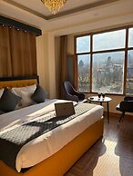 Hotel Oscar Mountain Retreat