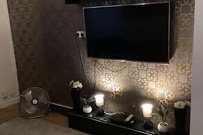 London Heathway Bliss - Spacious 4-bed House