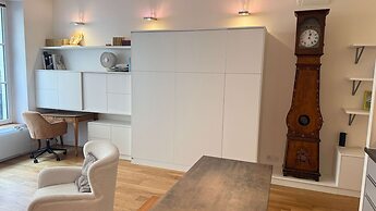Honore Nest - Elegant 1BR Unit in Saint-honore District