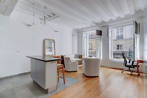 Honore Nest - Elegant 1BR Unit in Saint-honore District