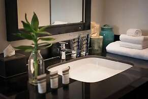 C Central Hotel