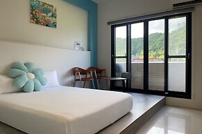 Blue Sea and Sunny B&B