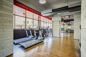 Studio w/ pool near subway FRE2112