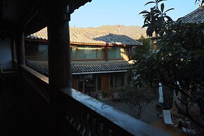 Yulong Sadhu Inn