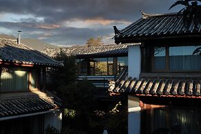 Yulong Sadhu Inn