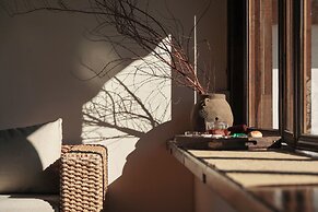 Yulong Sadhu Inn