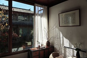 Yulong Sadhu Inn