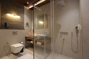 Garden View Hotel And Spa