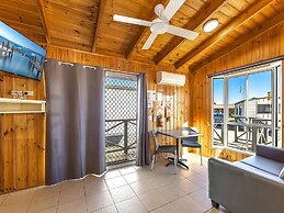 Heatherbrae Holiday Village