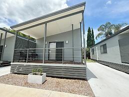 Heatherbrae Holiday Village