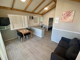 Heatherbrae Holiday Village