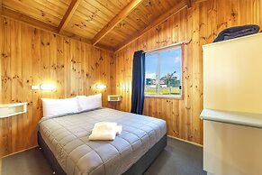 Heatherbrae Holiday Village