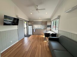 Heatherbrae Holiday Village