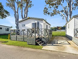 Heatherbrae Holiday Village