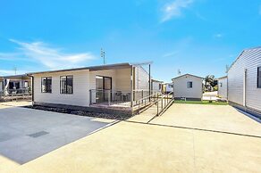 Heatherbrae Holiday Village