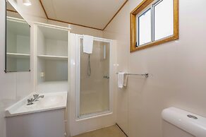 Heatherbrae Holiday Village