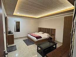 Hotel Kuber Palace Badrinath