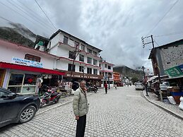 Hotel Kuber Palace Badrinath
