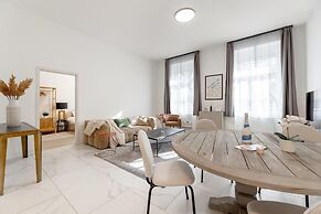 Magnolia Apartment Hotel