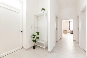 Magnolia Apartment Hotel